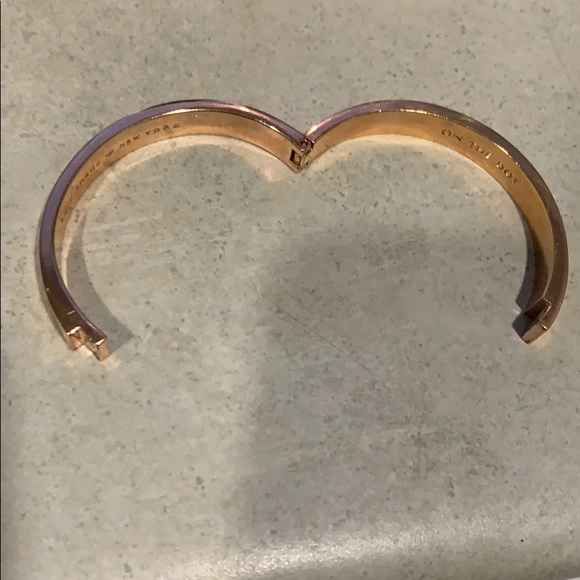 Kate Spade On the Go-gold bracelet with white dots - Picture 4 of 6